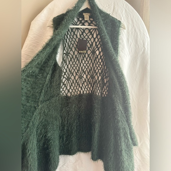 NWT | ESCIŌ | YARN | LONG SLEEVELESS CARDIGAN | FUZZY | HUNTER GREEN | LARGE - Picture 3 of 8